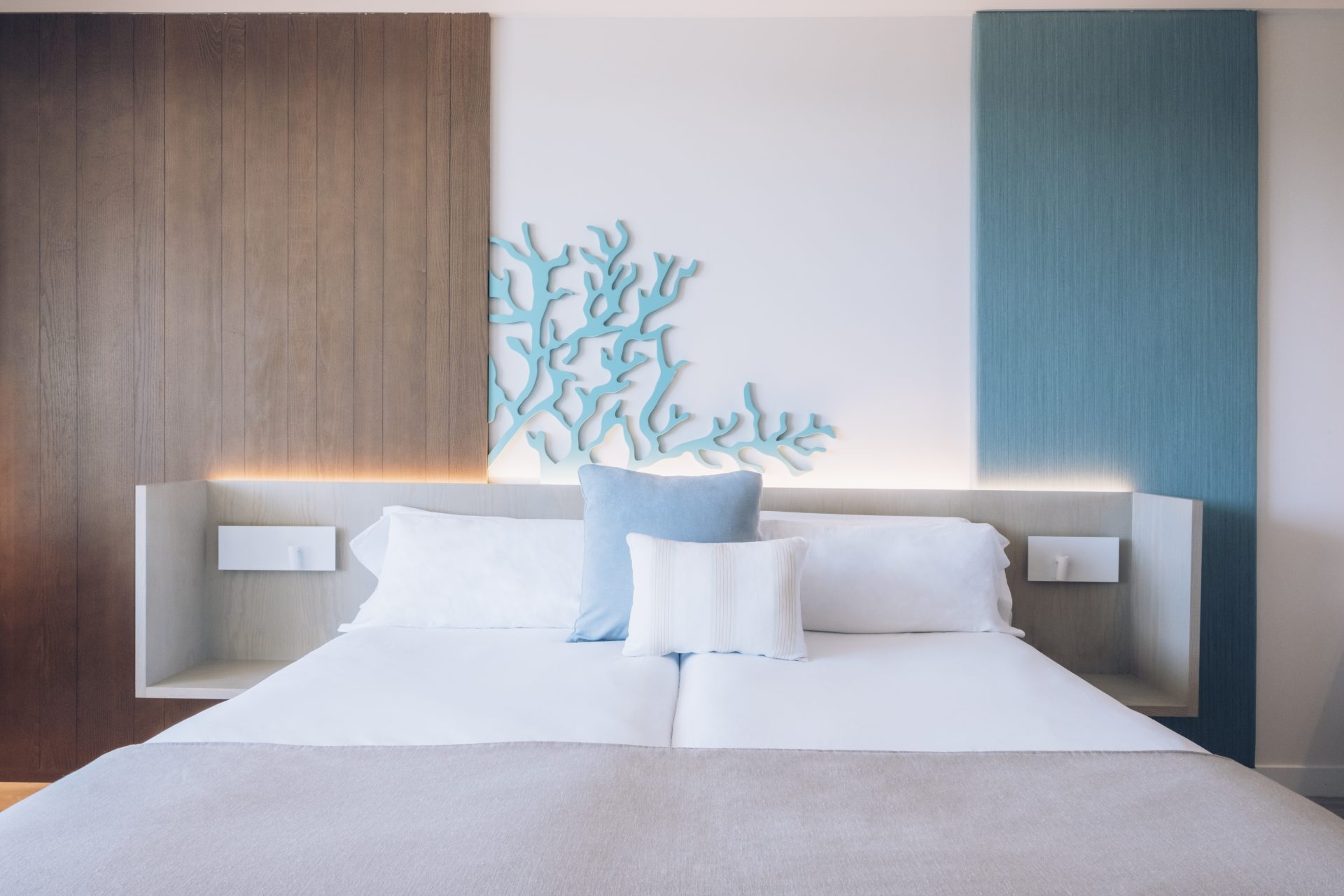 LLT_ROOM_0038