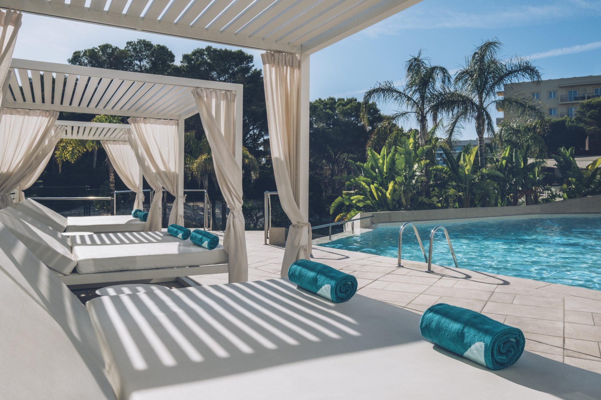 llt_pool_0001