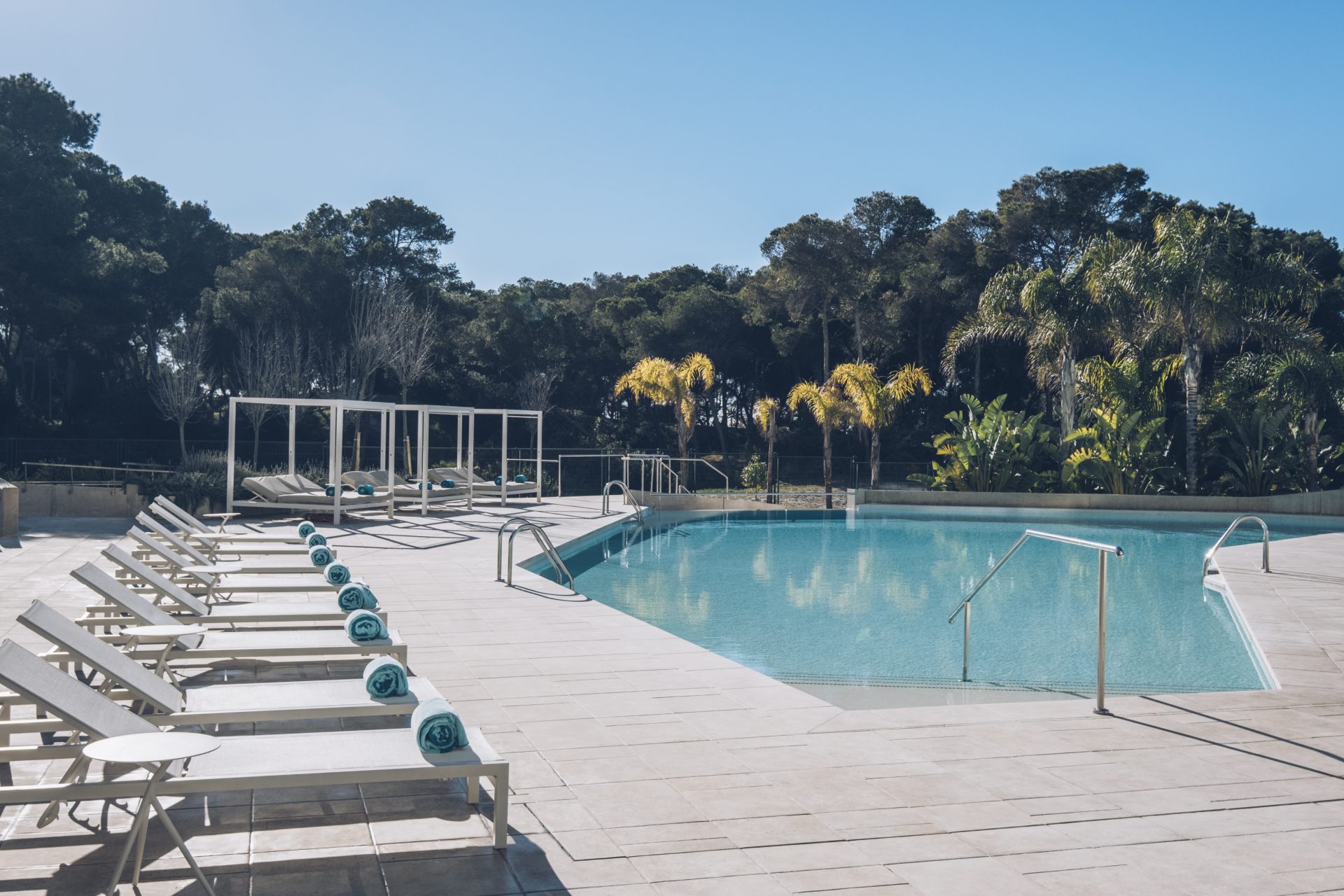 llt_pool_0005