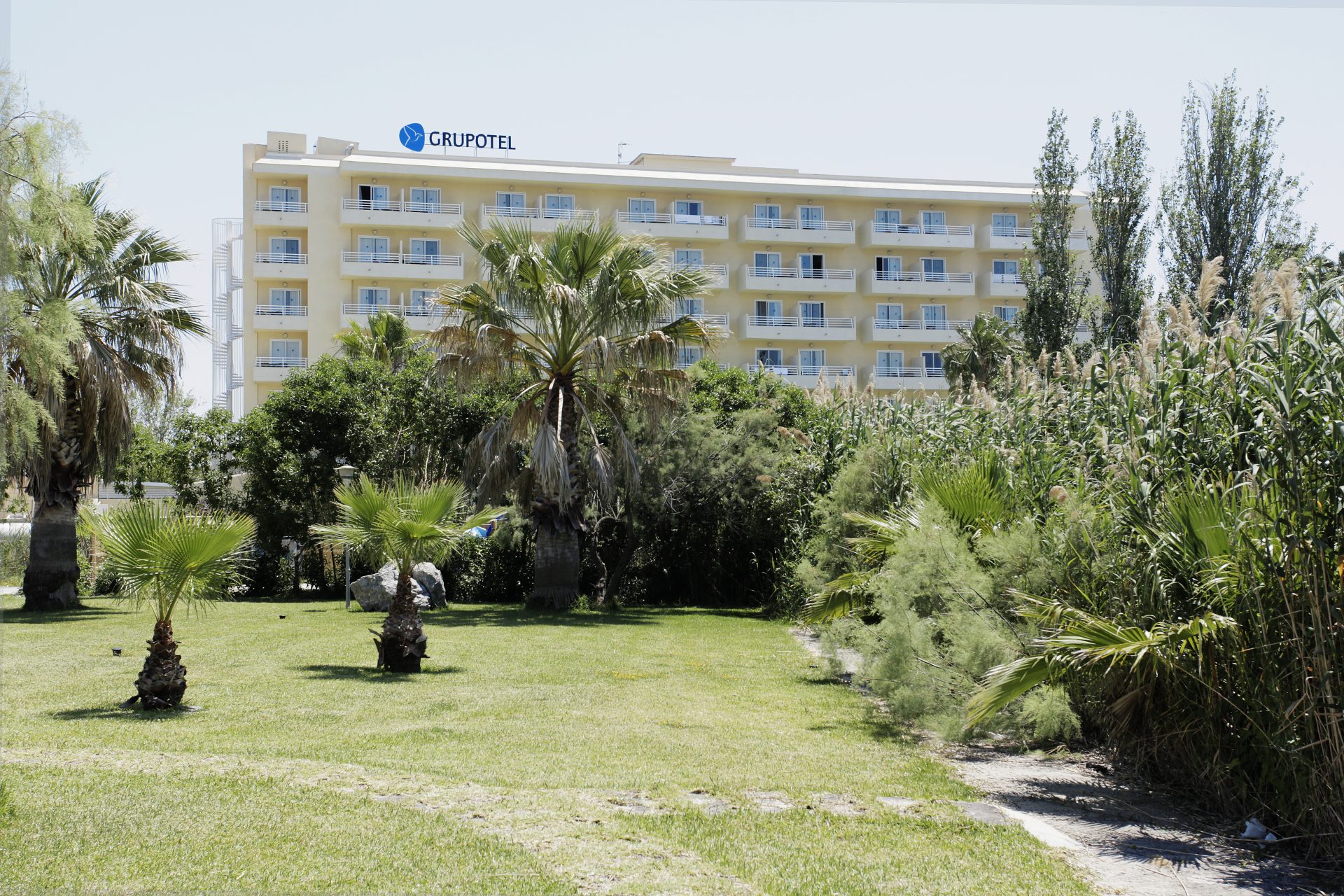 HOTEL AMAPOLA