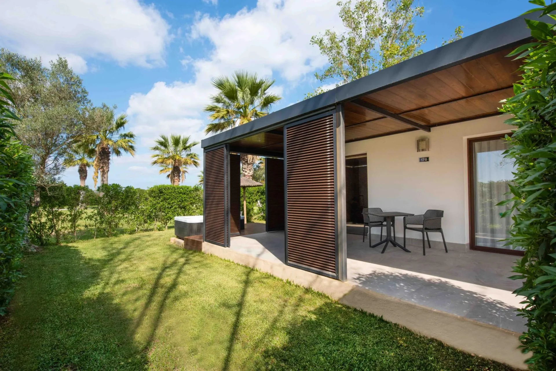 big-valentin-playa-del-muro-habitacion-silver-superior14360-a7975531b24ee95ac76a87de1fa31da0