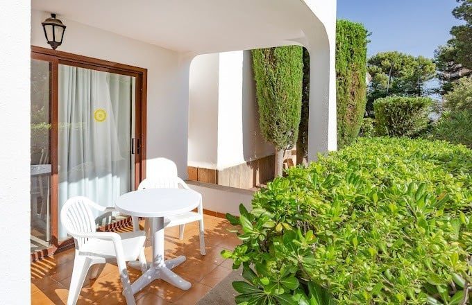 Flipflop Apartment (1)